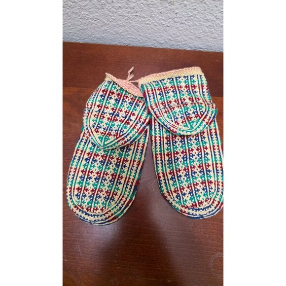 Ethnic Turkmen Hand-Knitted Multicolor Striped Woolen Socks With Sequin Detailin - Picture 3 of 5